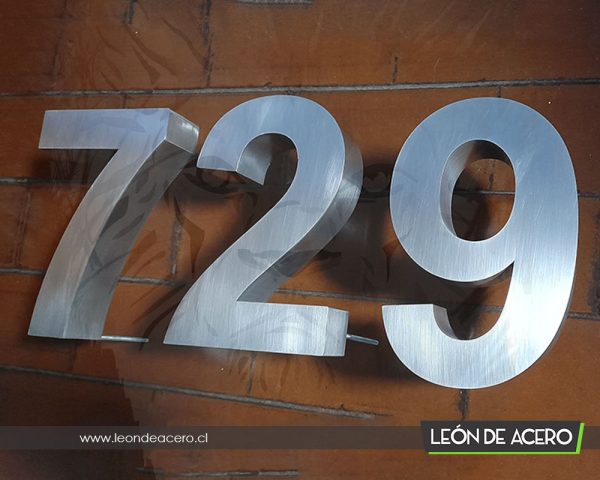 Números de acero inoxidable 012
