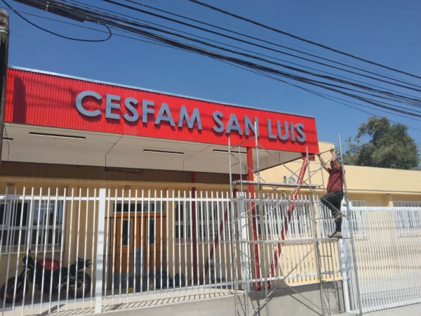 LETRERO-ACERO-INOXIDABLE cesfan