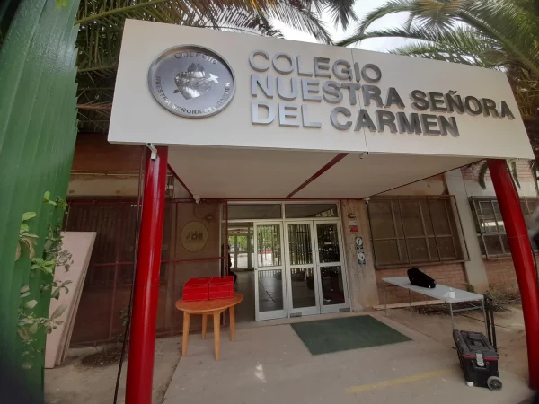 LOGOTIPO Y LETRAS ACERO INOX